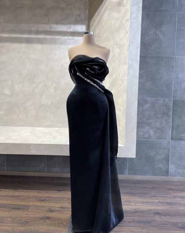 VALENTINA – gallery image 2